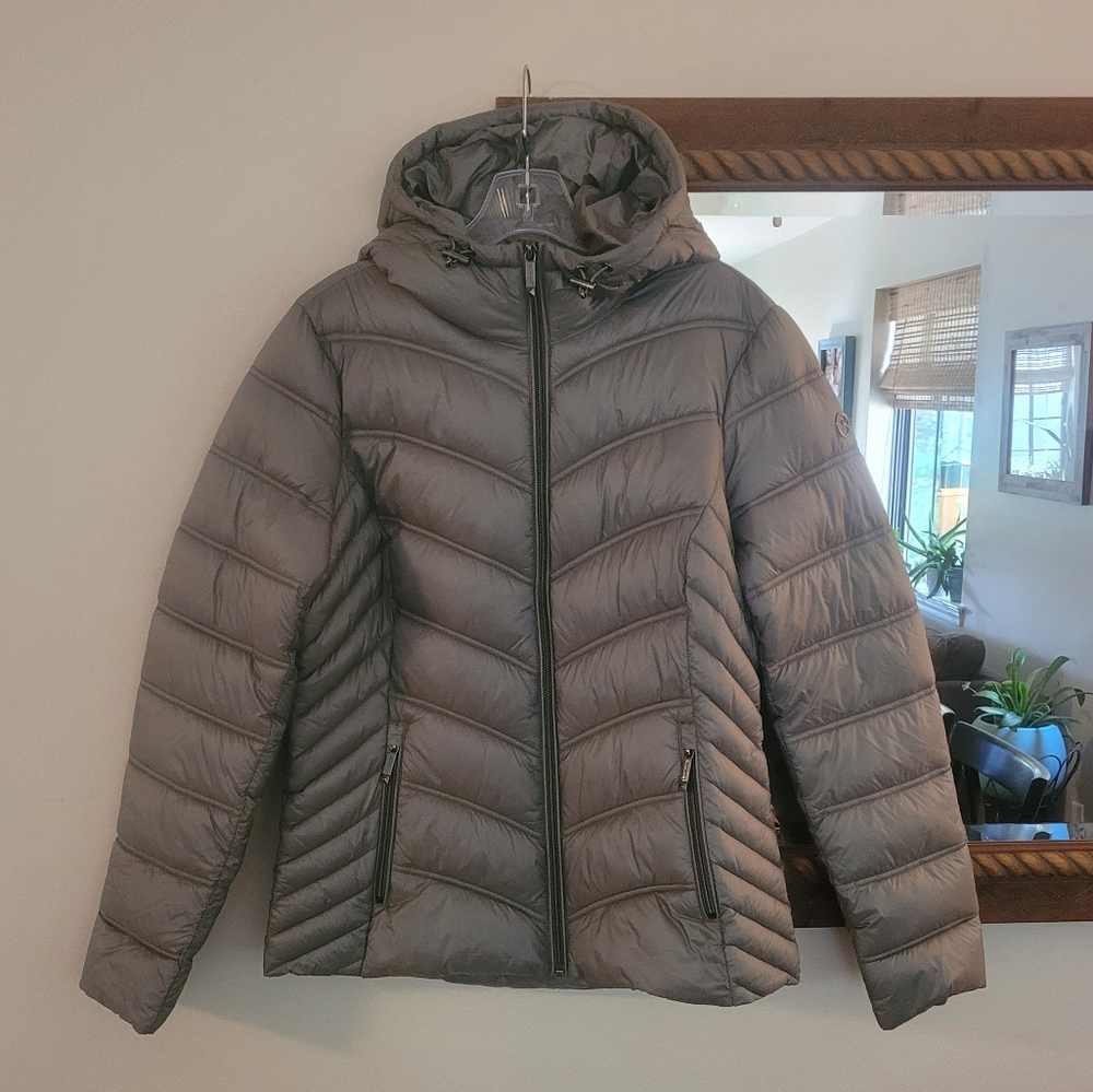 Michael Kors Packable Puffer Jacket Coat Light Green Hooded Quilted Chevron